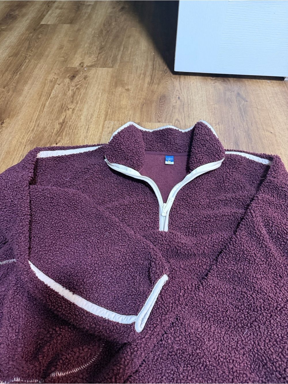 Old Navy Women's Half-Zip Sherpa Pullover - Burgundy with Cream Trim
